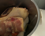 Foto del paso 1 de la receta: Caldo de pollo thermomix
