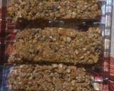 A picture of step 2 of Oats Granola bar.