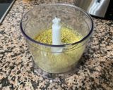 Foto del paso 1 de la receta: Pollo empanado con cacahuete y pistacho al horno