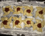 Foto del paso 9 de la receta: Facturas fácil y rápidas 🥐 (sin manteca y sin hojaldre)