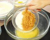 A picture of step 1 of Crispy mini chocolate chip cookies.