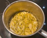 Foto del paso 4 de la receta: Rodaballo al horno con bilbaína
