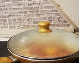 Tükörtojás paradicsomos zöldségágyon recept fázis 6 fotója