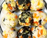 Foto langkah ke 6 dari resep Jumeokbap (Korean Rice Ball).