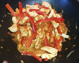 Foto del paso 2 de la receta: Fajitas de pollo con tomate frito