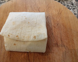 Foto del paso 5 de la receta: Piadina de pollo con calabacín y tomate cerrada