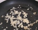 Hình bước làm 3 của món Tôm Xóc Tỏi