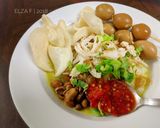 Foto langkah ke 7 dari resep Bubur Ayam Kuah Kuning.