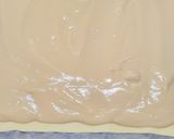 Foto del paso 5 de la receta: 179. Coca de San Juan de hojaldre, crema y piñones