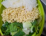 Foto langkah ke 5 dari resep Kuah Bakso SatSet Sedap.