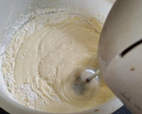 Foto del paso 3 de la receta: Budín de bananas, yogur y coco marmolado