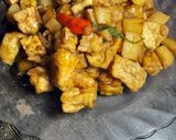 Foto langkah ke 5 dari resep Oseng Tahu Tempe Kentang.