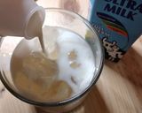 Foto langkah ke 3 dari resep Es Susu Yakult.