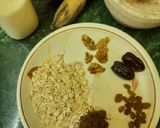 A picture of step 1 of Honey Coated Walnut Overnight Oats.