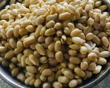 Foto langkah ke 1 dari resep Kacang Bawang Gurih Asli.