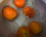 Foto langkah ke 2 dari resep Tumis Telur Tomat/ Tomato Egg Stir Fry.