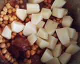 Foto del paso 4 de la receta: Guiso de garbanzos con huevos duros