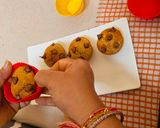 A picture of step 7 of Banana Oats Chocolate Chips Muffins (No oil, no butter, no maida).