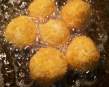 Foto langkah ke 3 dari resep Parmesan tater tots.
