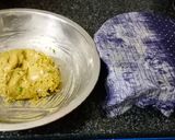 A picture of step 2 of Thalipeeth.