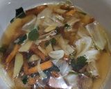 Foto langkah ke 3 dari resep Sup kelor kilat.