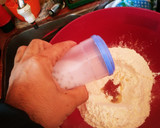 Foto del paso 2 de la receta: Salchichas con puré envueltos. Con masa casera y papas al horno