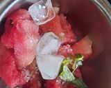 A picture of step 4 of Watermelon lemondo.