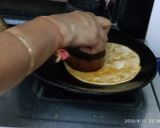 A picture of step 4 of Besan khakhra.