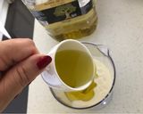 Foto del paso 3 de la receta: Salsa de albahaca para aliñar ensaladas