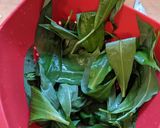 A picture of step 2 of My grandma's wild garlic salad.