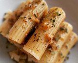 Foto del paso 7 de la receta: Rigatoni rellenos de butifarra de huevo