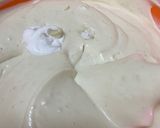 A picture of step 4 of Avocado ice cream.