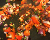 A picture of step 9 of Turkish stuffed aubergines with beef and tomatoes (Karniyarik) 🇹🇷.