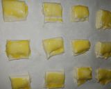 Foto langkah ke 8 dari resep Puff cheese roll porto's.
