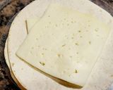 Foto del paso 1 de la receta: Pizzeta de pollo, quesos, jamón y espinacas con base de tortitas