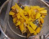 A picture of step 3 of Pumpkin Soup.
