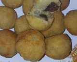 Foto langkah ke 6 dari resep Banana Bomb / bola pisang coklat.