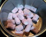 Foto del paso 4 de la receta: Rosco con Nubes y Confites