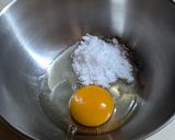 A picture of step 2 of ★ My small Victoria sponge★.