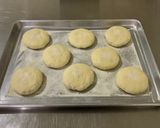 Foto langkah ke 3 dari resep English Muffin.