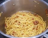 Foto del paso 6 de la receta: Espaguetis picantes con jamón ibérico y tomates secos