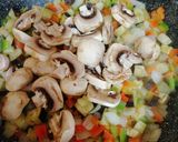 Foto del paso 3 de la receta: Ensalada de lentejas, verduras y merluza