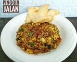 Foto langkah ke 10 dari resep Nasi Goreng Pinggir Jalan.