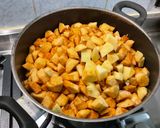 Une image de l'étape 3 de Compote de pommes Pink Gold à la vanille et orange.