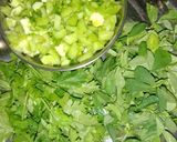 A picture of step 1 of Methi Haribhari.