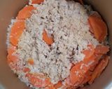 รูปขั้นตอนการทำที่ 4 ของ ข้าวหุงหมูสับทรงเครื่องโรยต้นหอมน้ำมันงา (ねぎラー油炊き込みご飯)