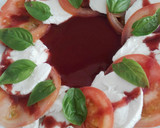 Foto del paso 2 de la receta: Caprese navideña