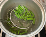 รูปขั้นตอนการทำที่ 2 ของ ขนมจีนซาวน้ำปลาร้า