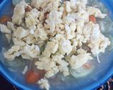 Foto langkah ke 5 dari resep Oyong Tumis Telur.