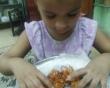 A picture of step 5 of Onion Pakoda.